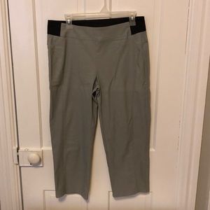 Simply Vera by Vera Wang capris